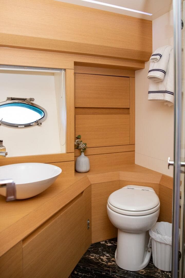 2012 Pershing — photo 19