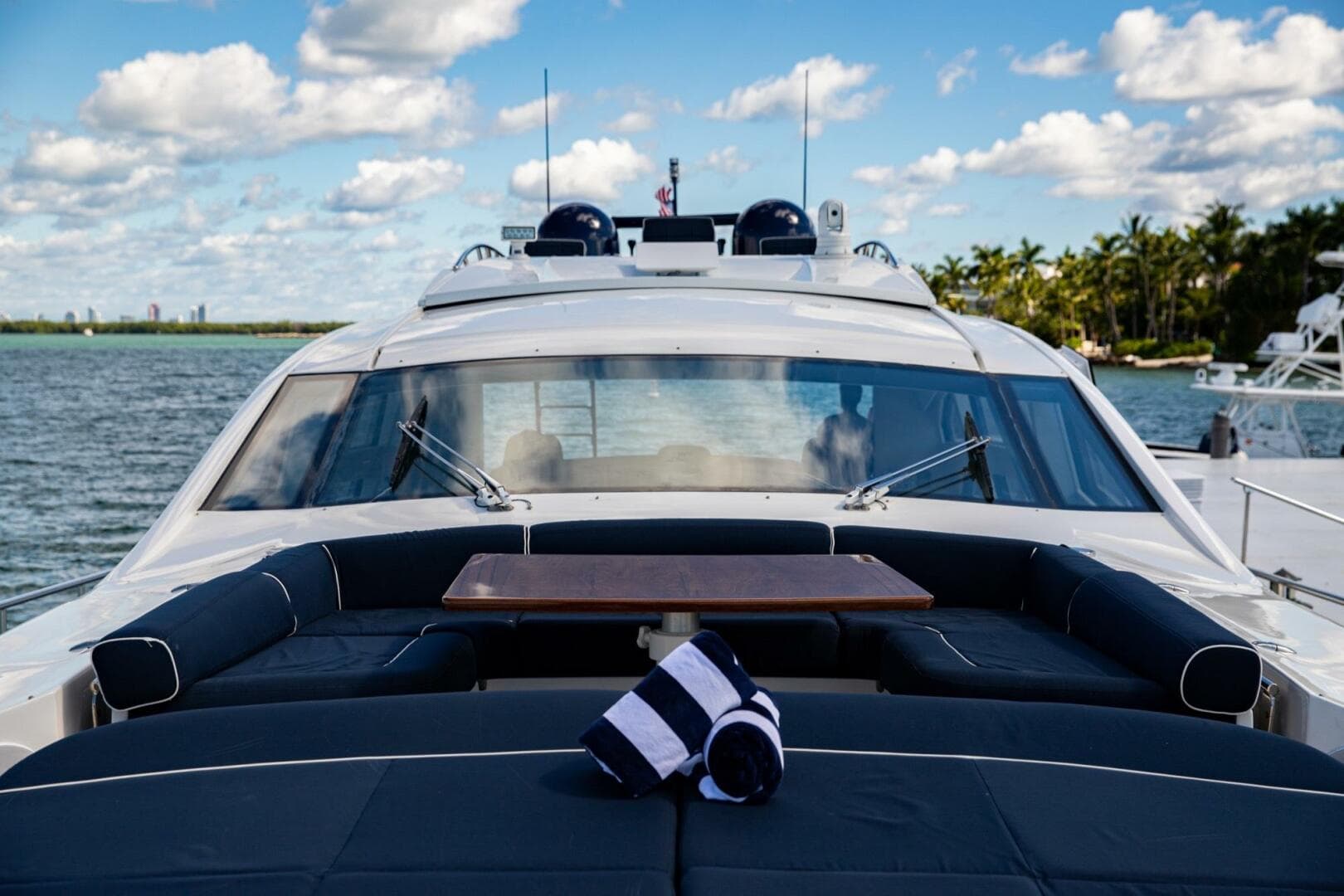 2012 Pershing — photo 23