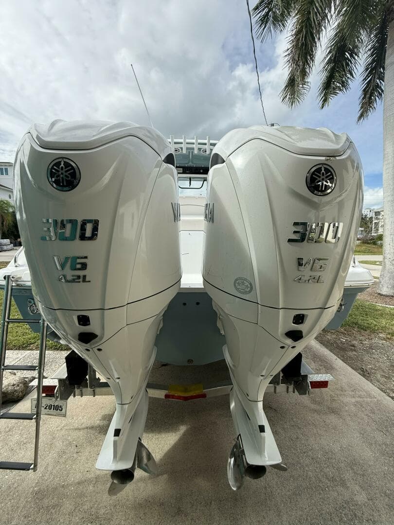 2025 Sea Hunt Escape 28 Center Console — photo 4