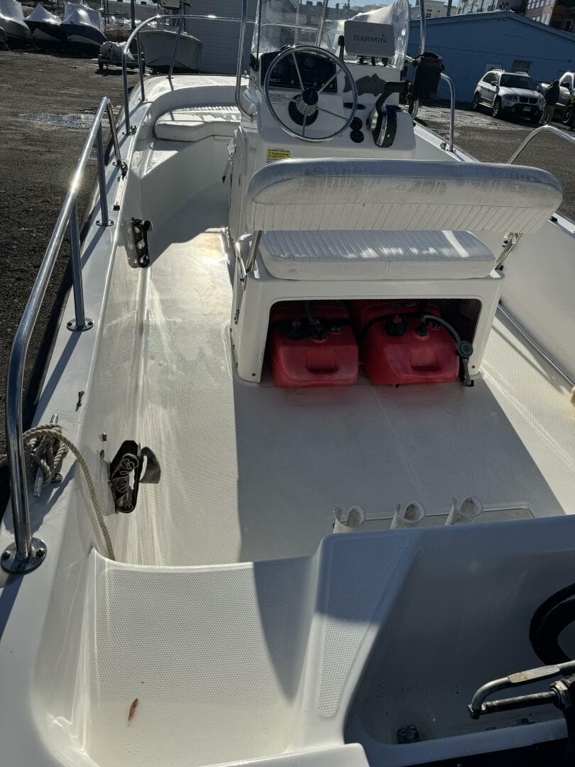 2015 Boston Whaler 170 Montauk — photo 7