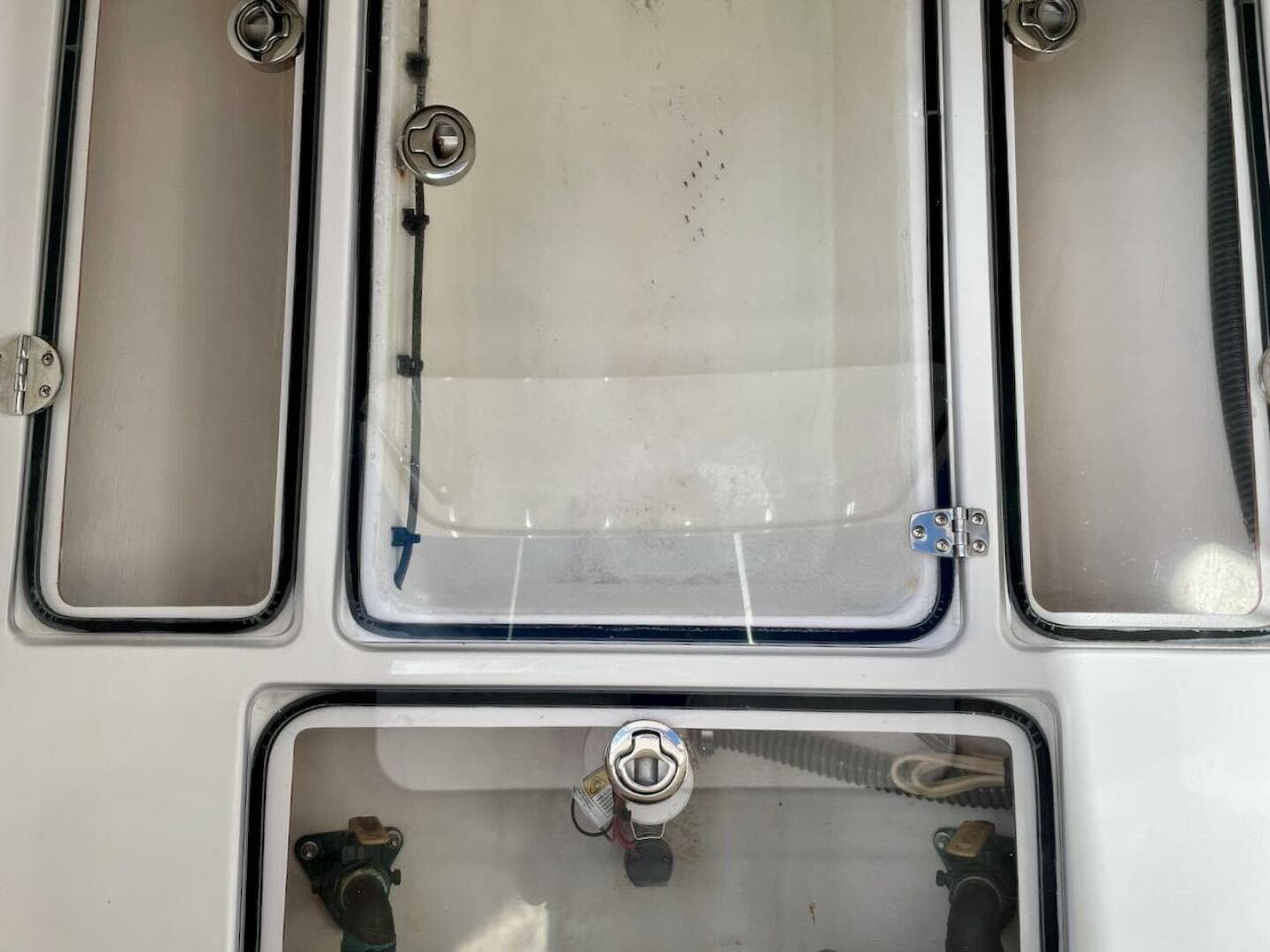 2013 Bahama 37 CC — photo 20