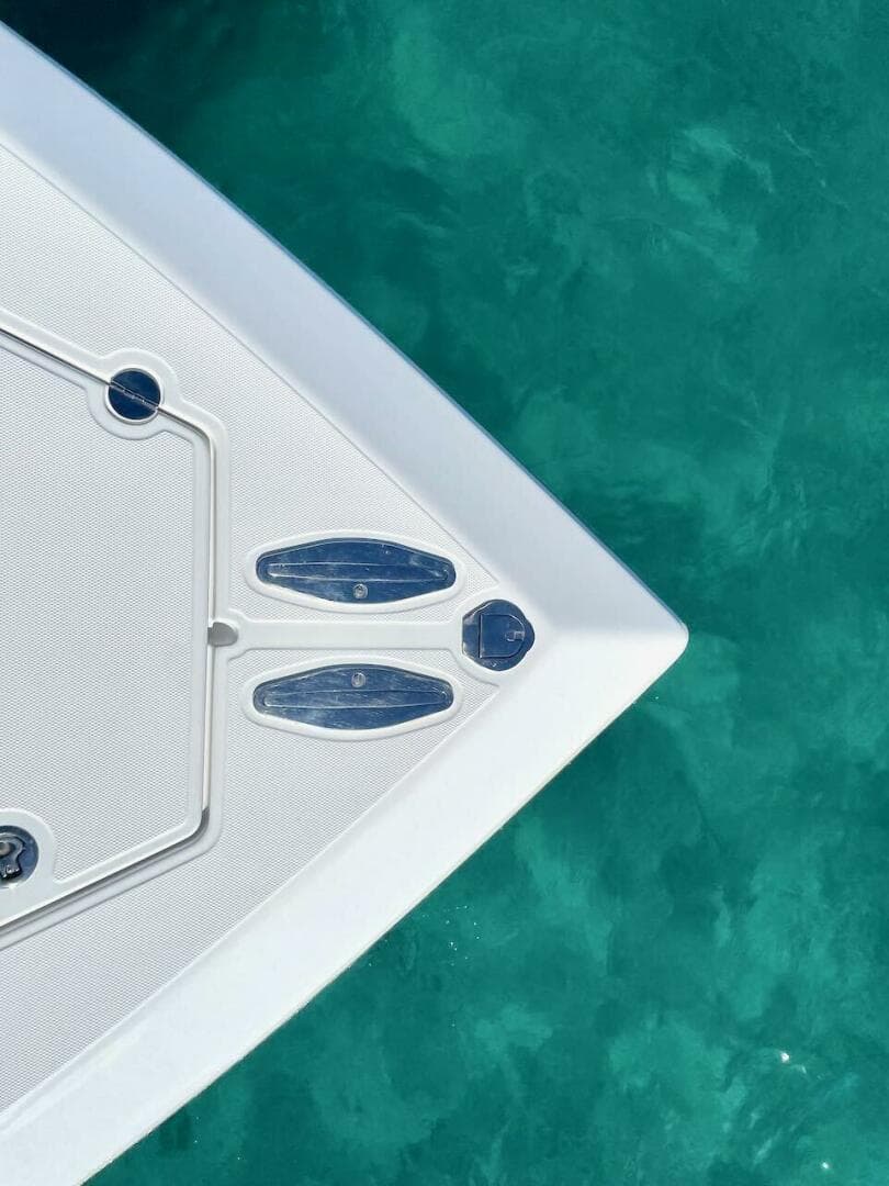 2013 Bahama 37 CC — photo 12