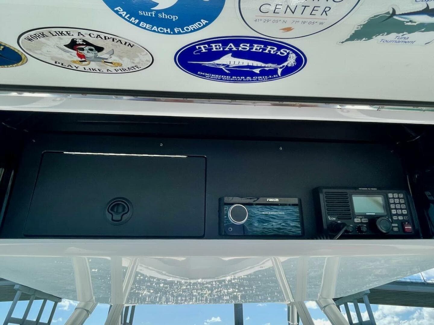 2013 Bahama 37 CC — photo 10