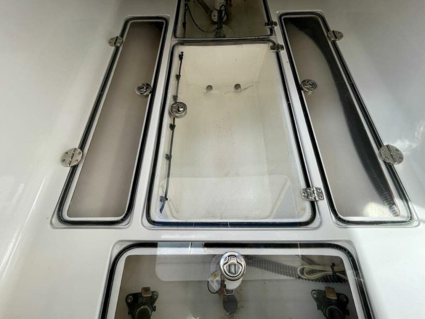 2013 Bahama 37 CC — photo 21