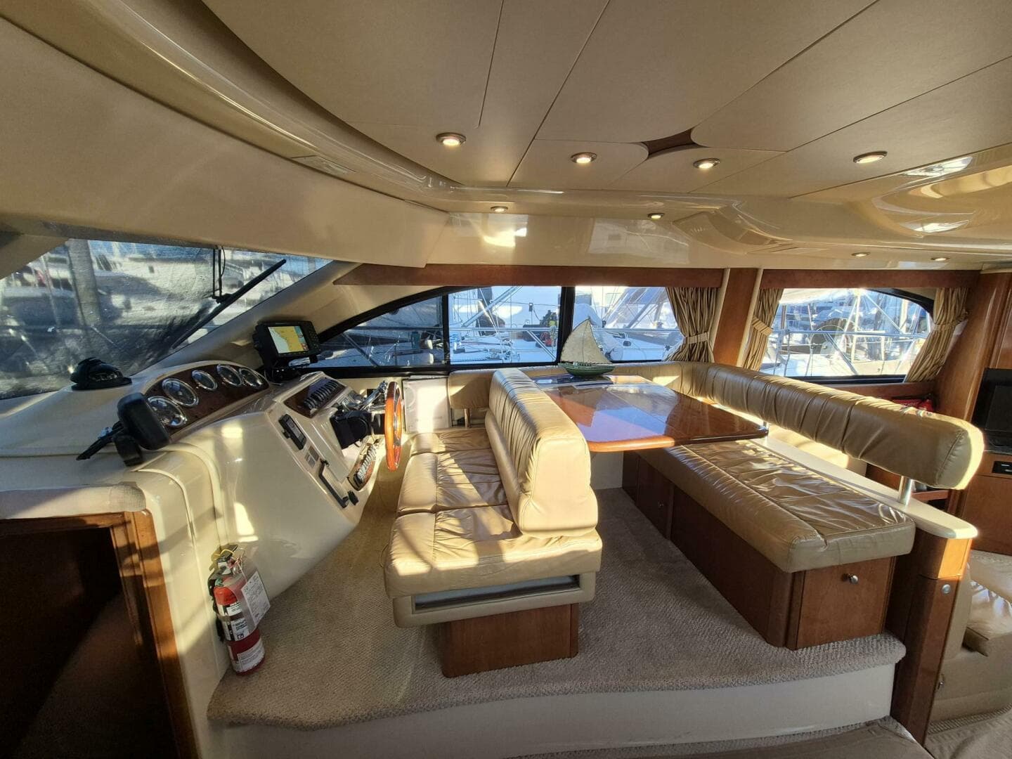 2006 Meridian 411 Sedan — photo 16