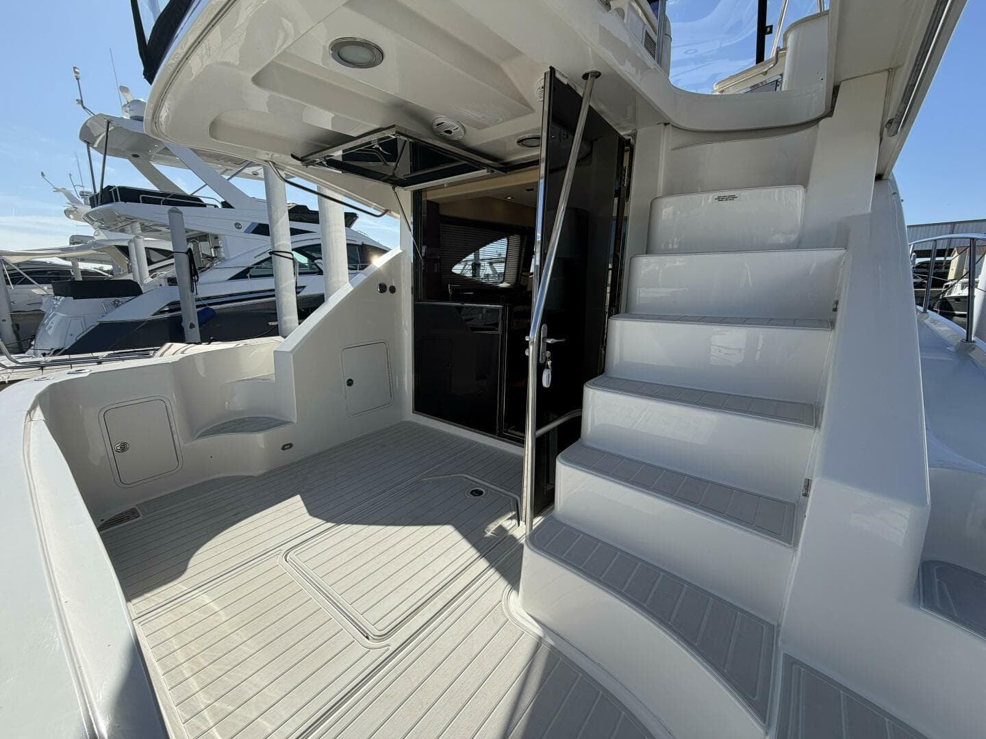 2008 Sea Ray 47 Sedan Bridge — photo 14