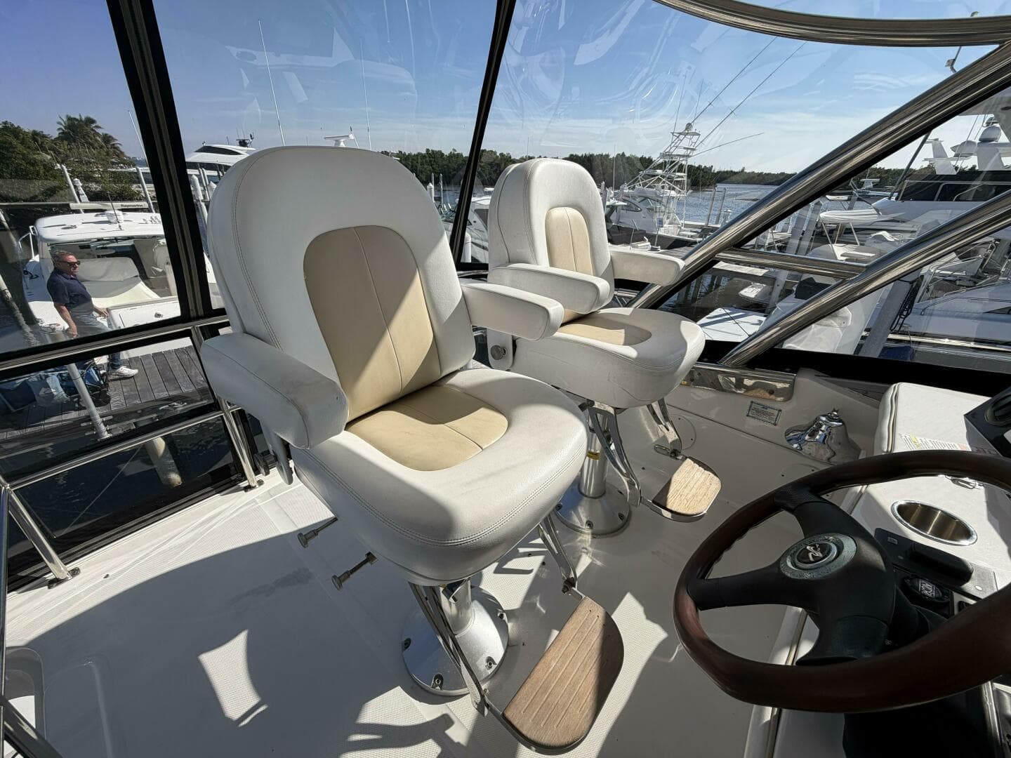 2008 Sea Ray 47 Sedan Bridge — photo 9