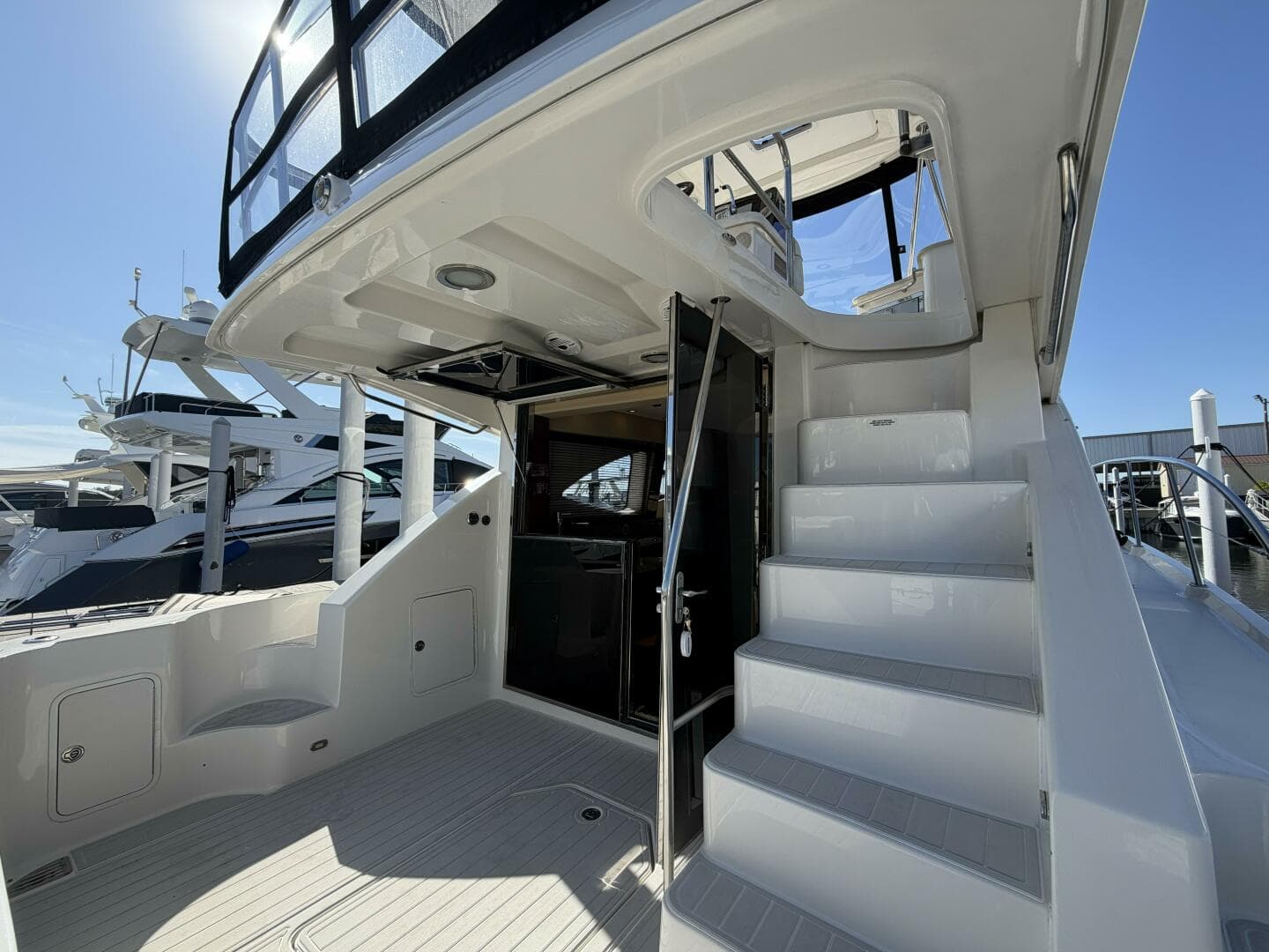 2008 Sea Ray 47 Sedan Bridge — photo 13