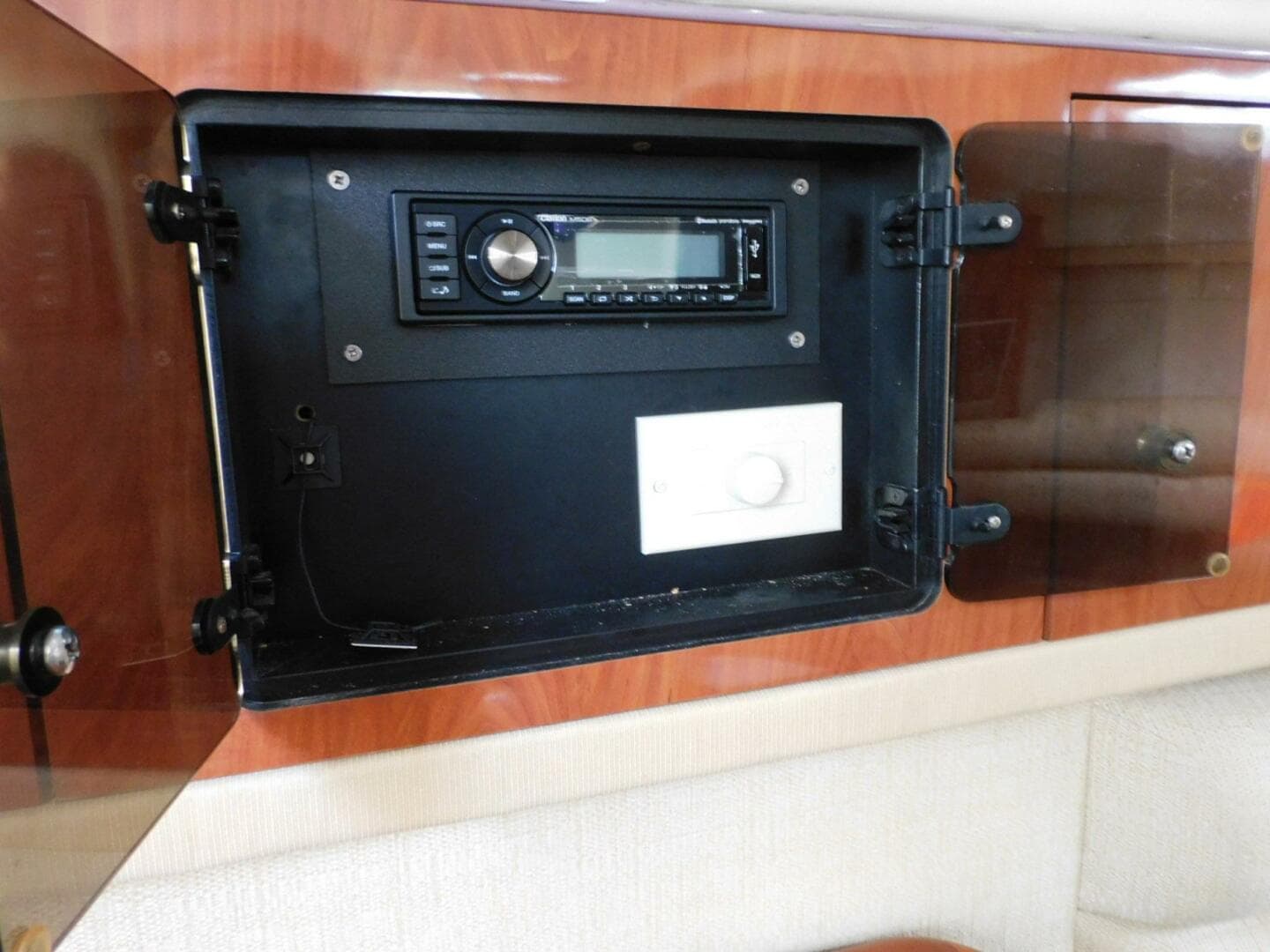 2006 Monterey 302 Sport Cruiser — photo 5