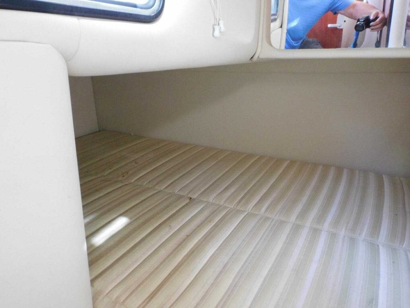 2006 Monterey 302 Sport Cruiser — photo 12