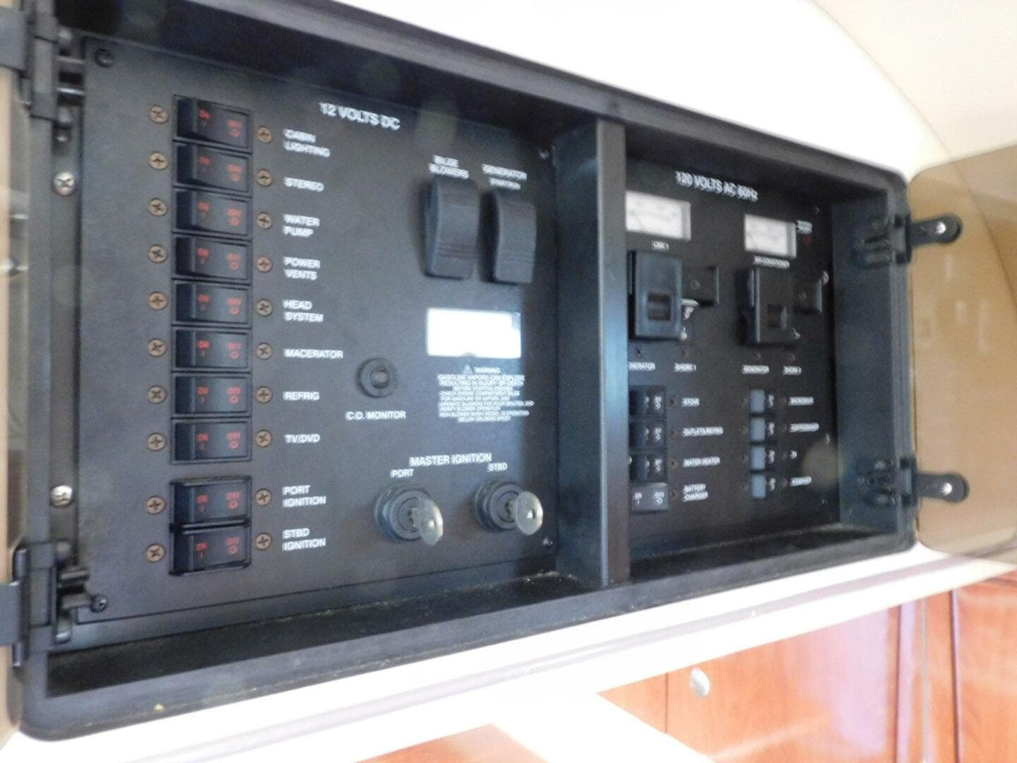 2006 Monterey 302 Sport Cruiser — photo 6