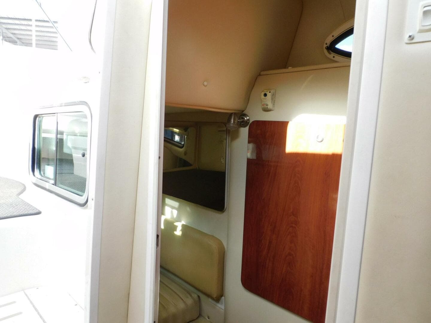 2006 Monterey 302 Sport Cruiser — photo 11