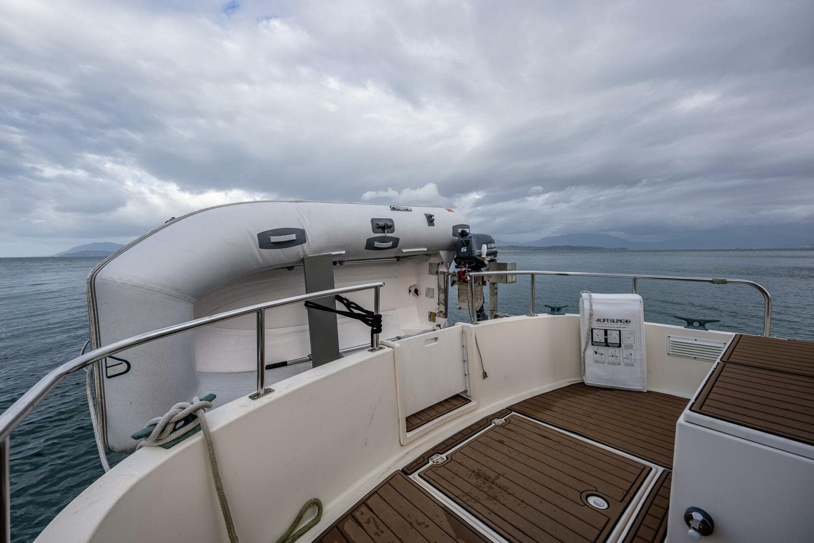 1999 Nordic Tugs 32 — photo 21