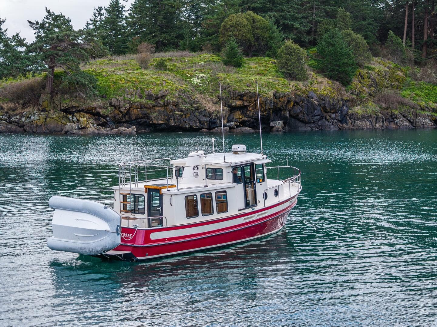 1999 Nordic Tugs 32 — photo 3