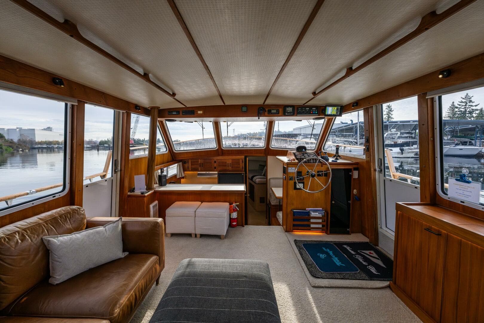 1991 Tollycraft 48 — photo 41