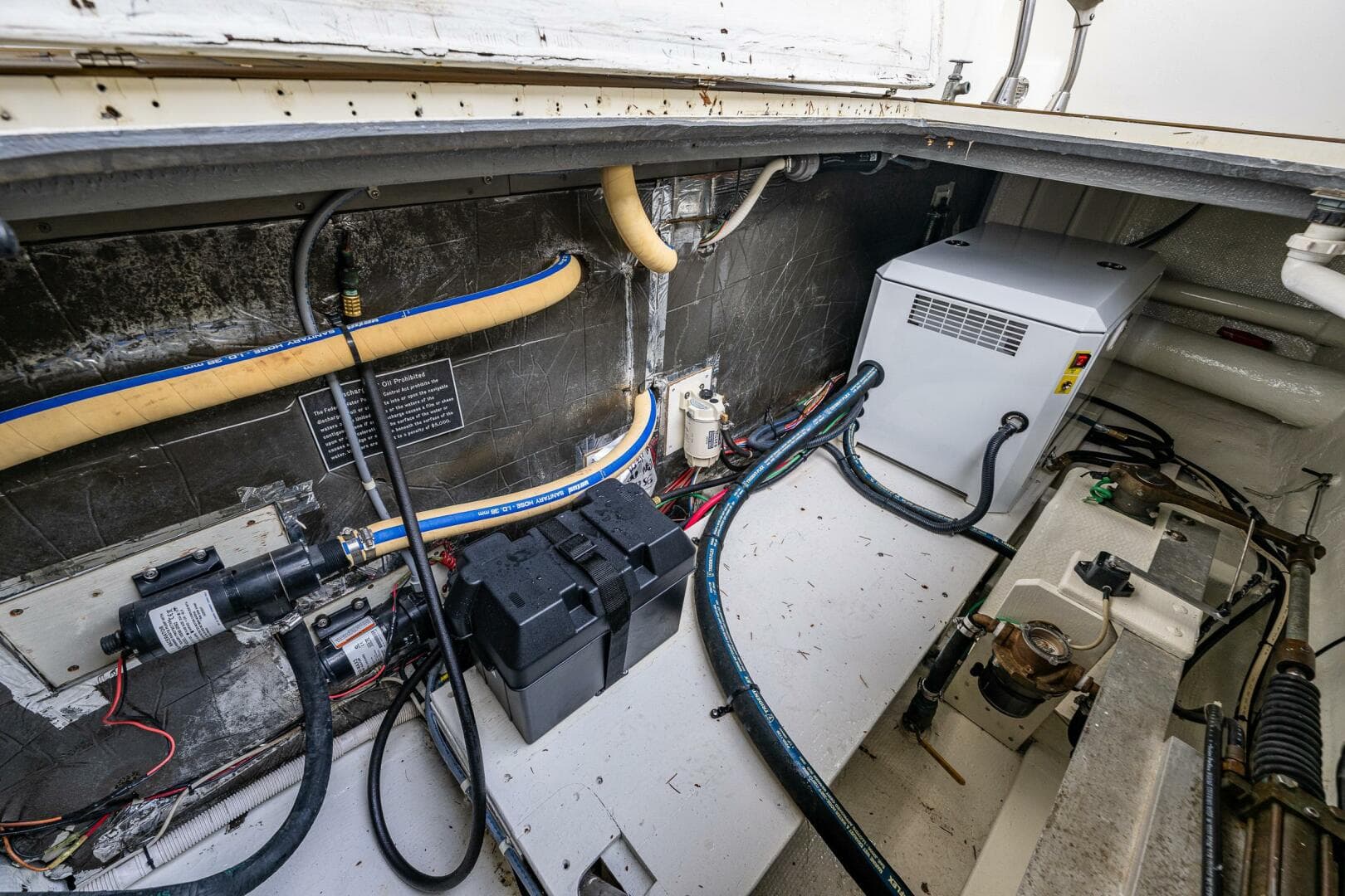 1991 Tollycraft 48 — photo 60