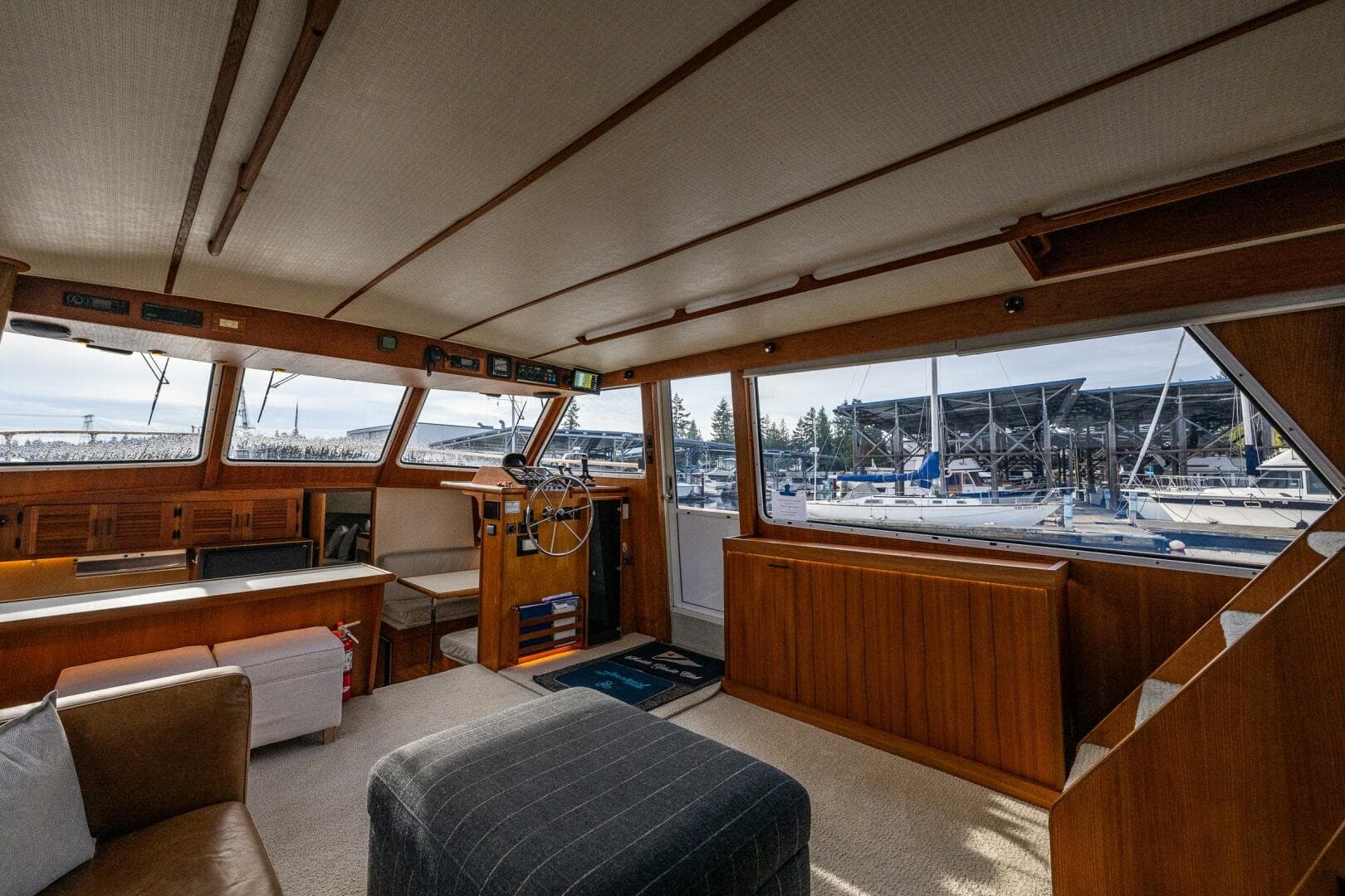 1991 Tollycraft 48 — photo 43