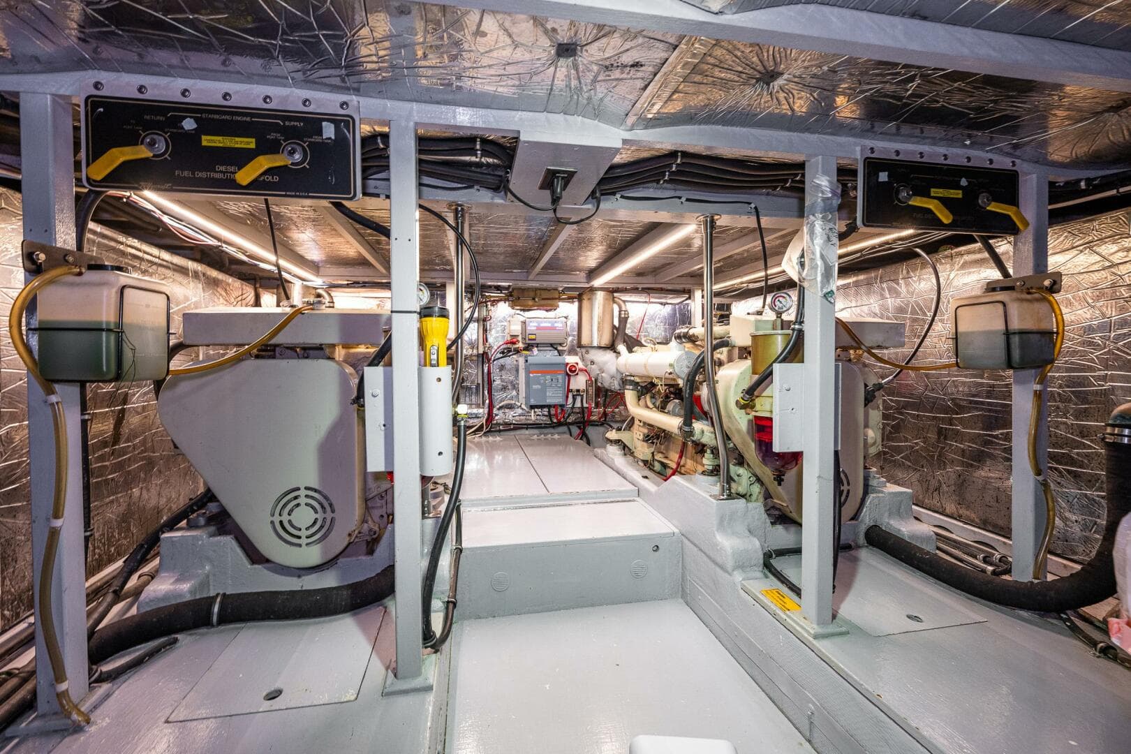 1991 Tollycraft 48 — photo 52