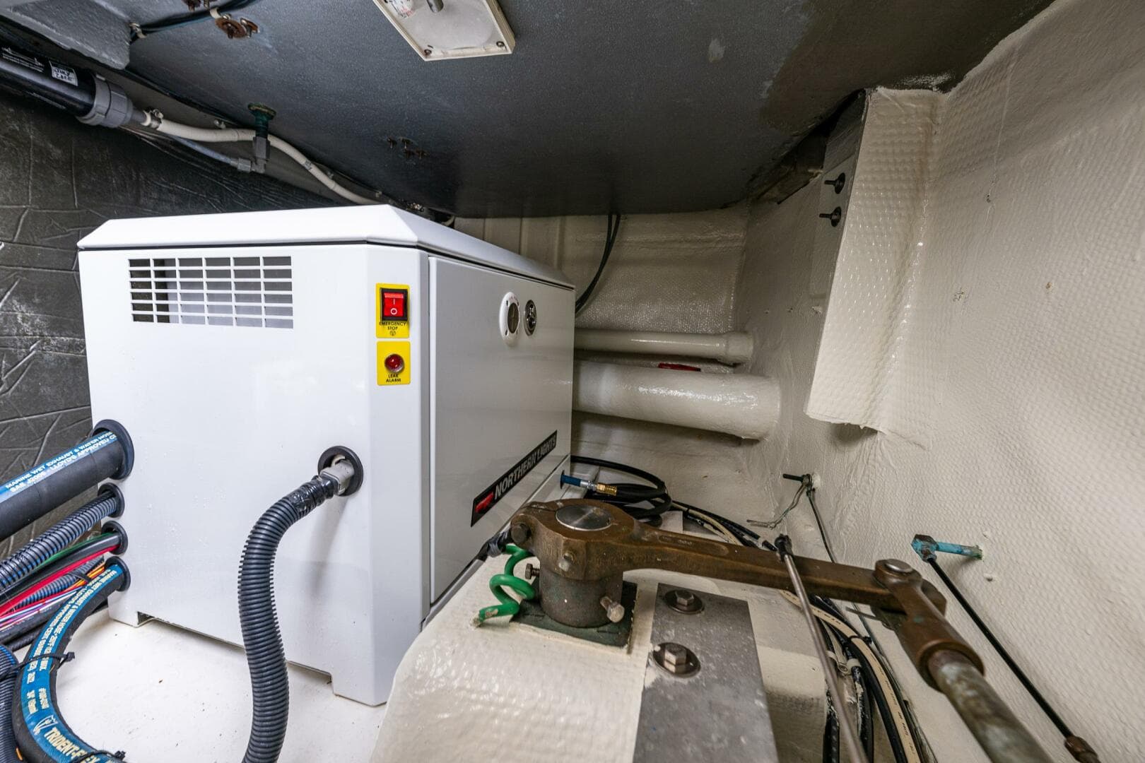 1991 Tollycraft 48 — photo 61