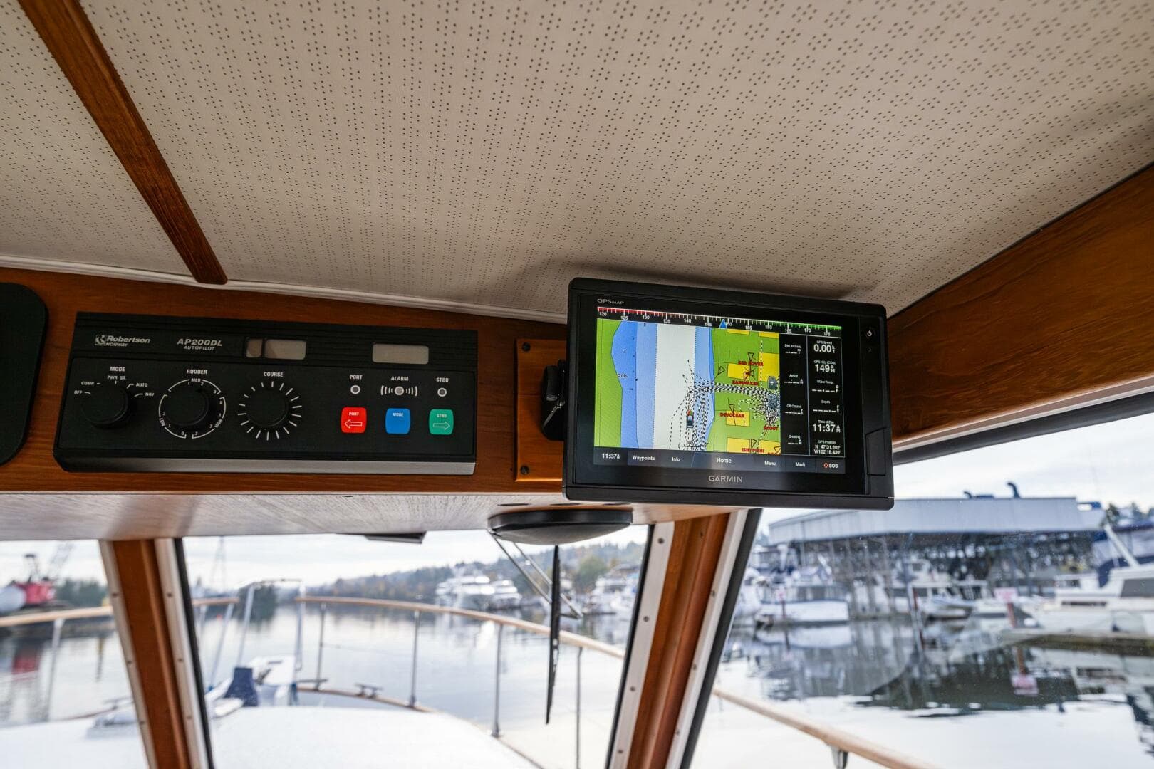 1991 Tollycraft 48 — photo 24