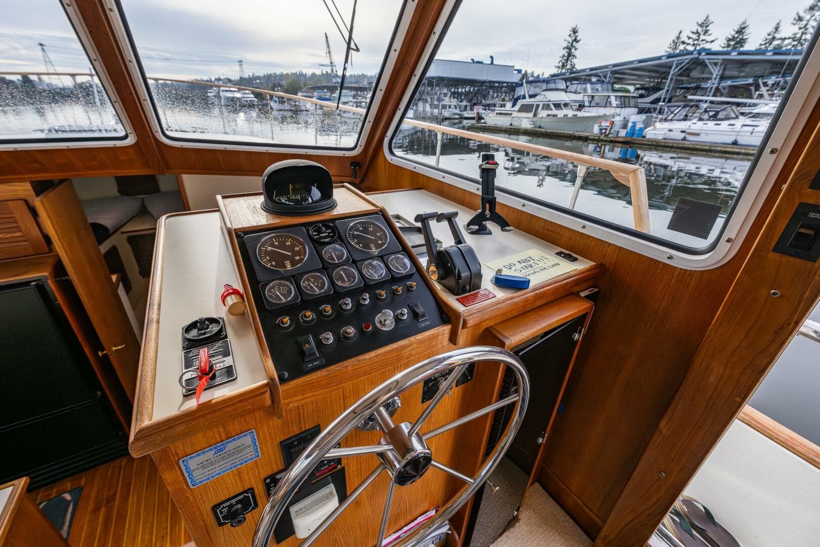 1991 Tollycraft 48 — photo 22