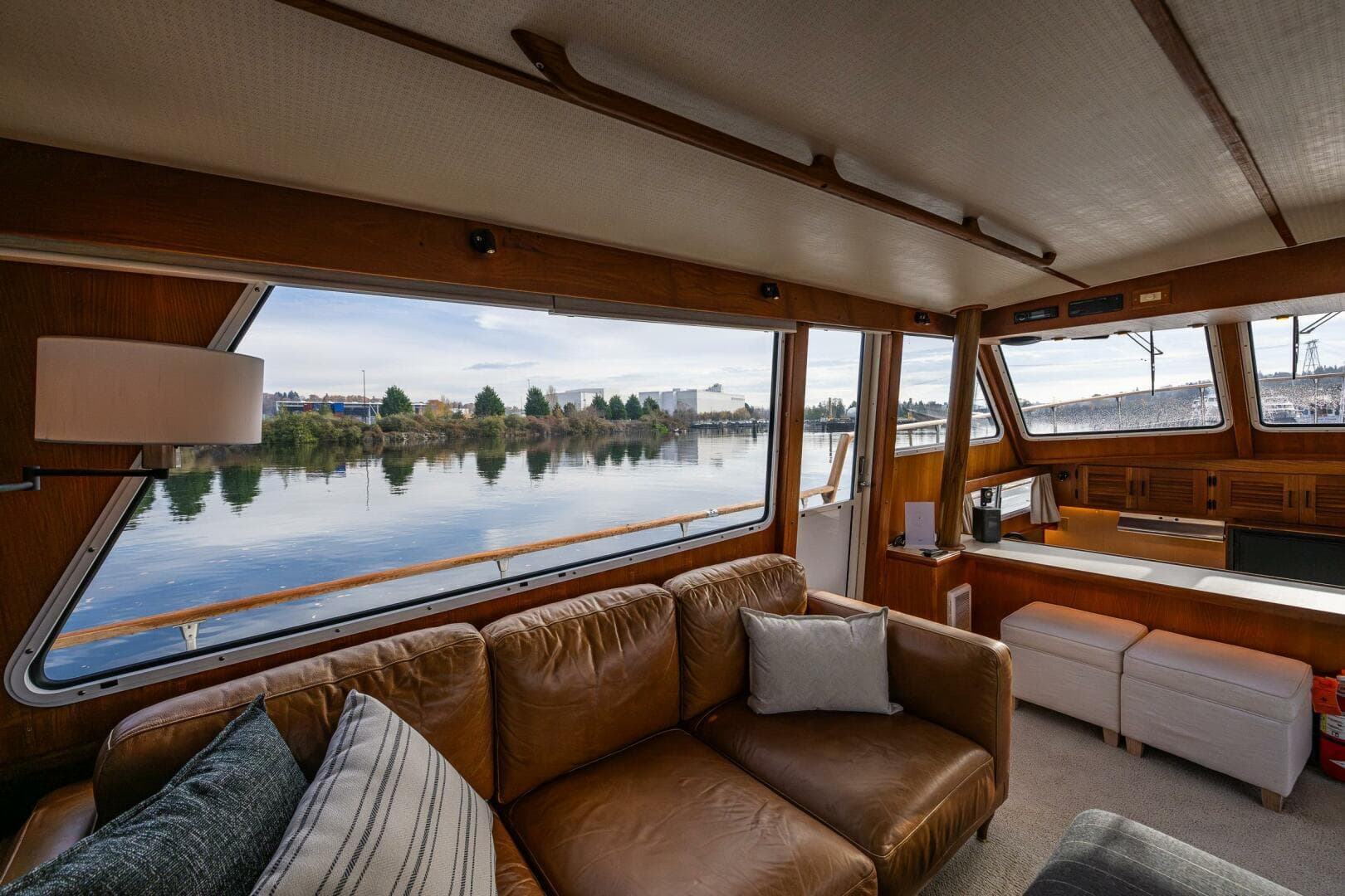 1991 Tollycraft 48 — photo 42