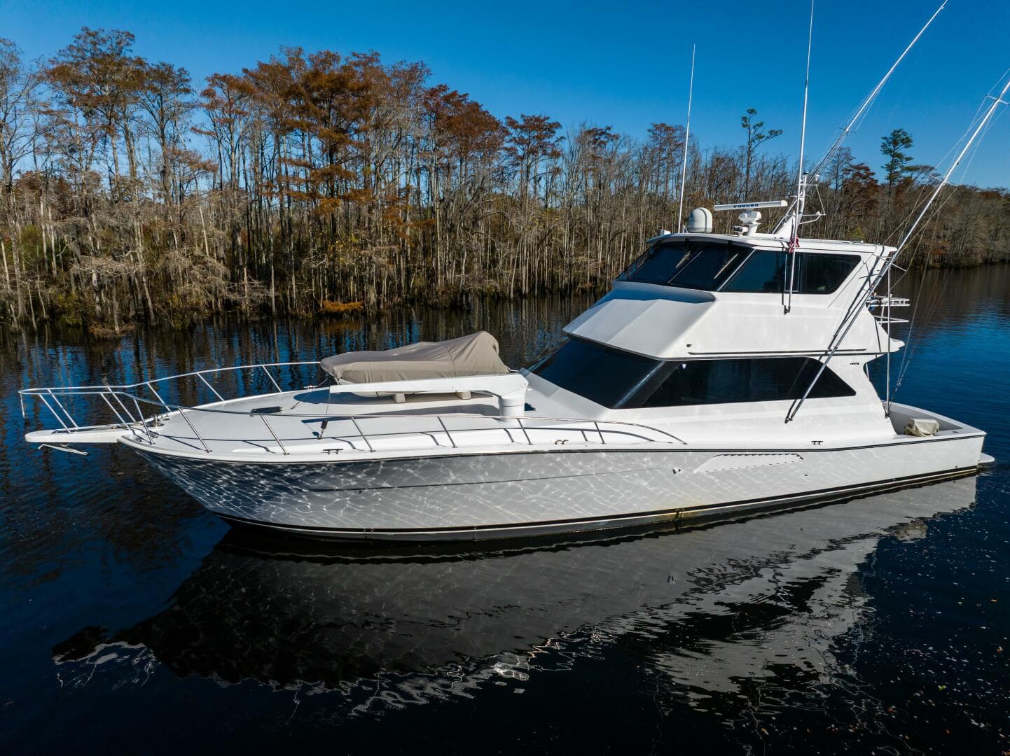 1999 Viking 58 Enclosed Flybridge — photo 2