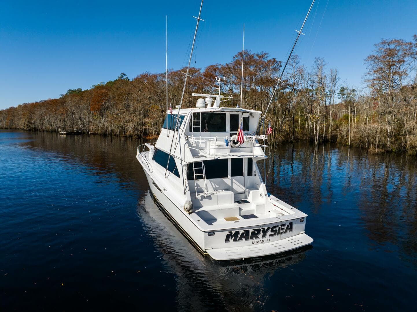 1999 Viking 58 Enclosed Flybridge — photo 11