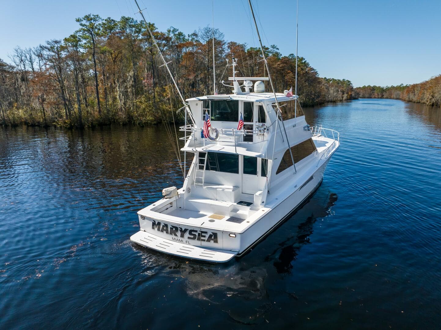 1999 Viking 58 Enclosed Flybridge — photo 5