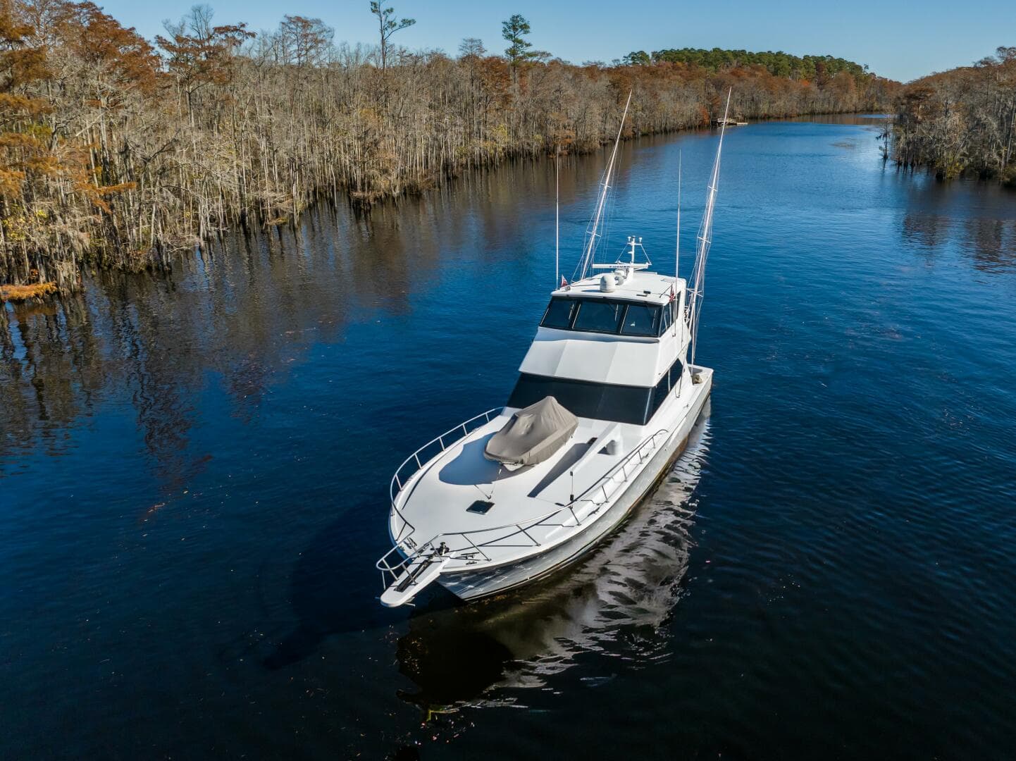 1999 Viking 58 Enclosed Flybridge — photo 8