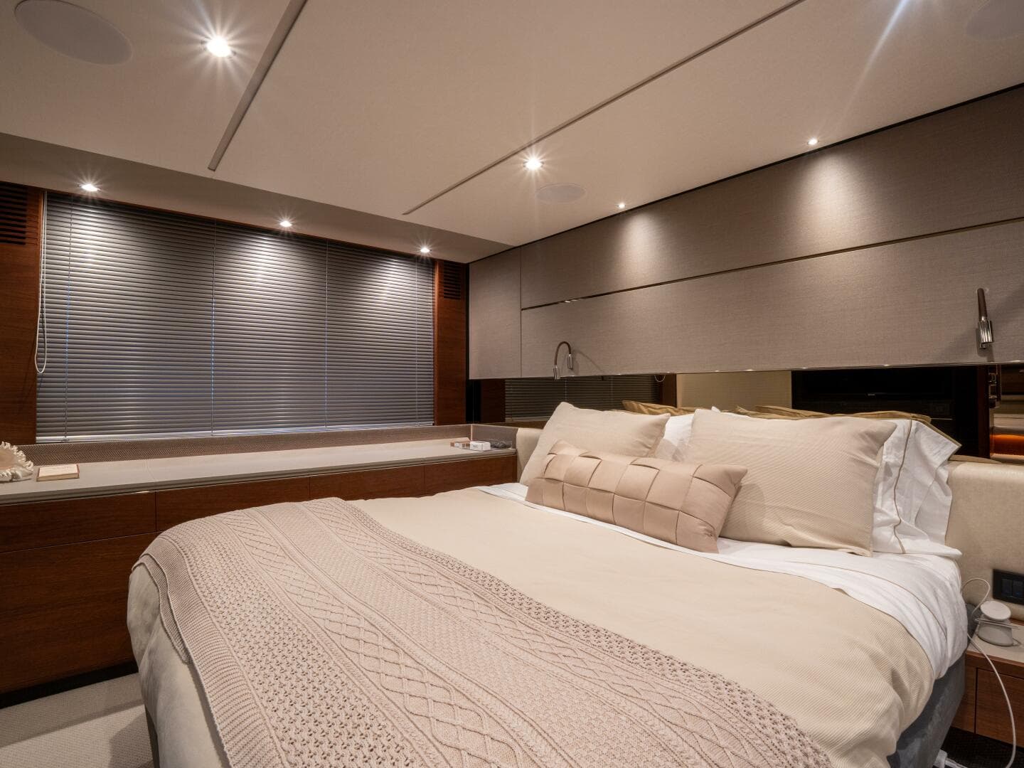 2020 Princess S66 — photo 46