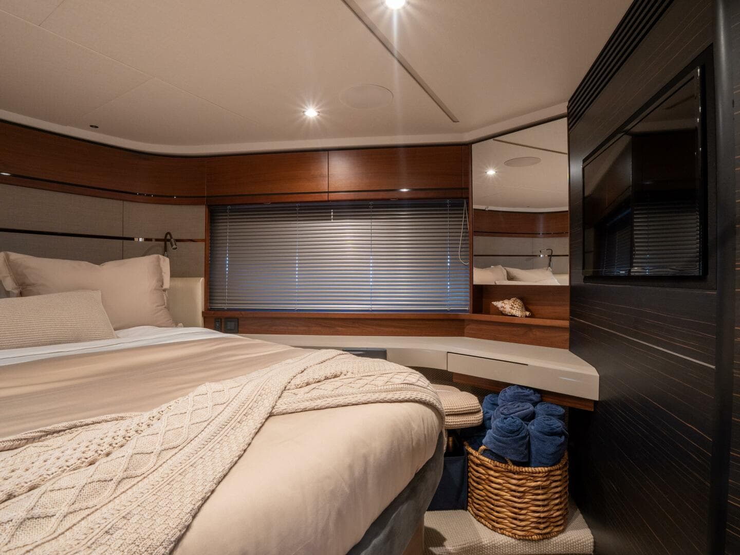 2020 Princess S66 — photo 50