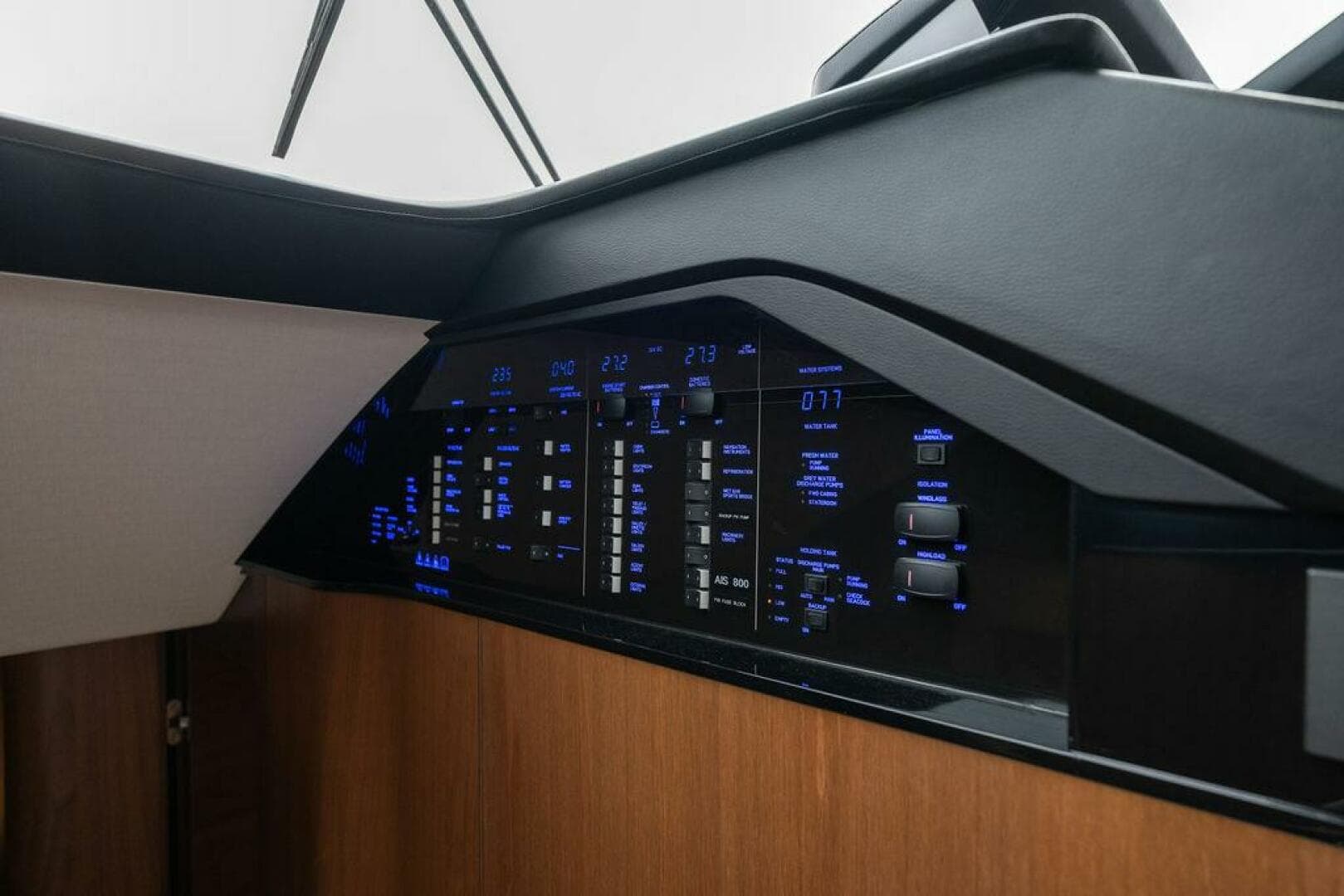 2020 Princess S66 — photo 13