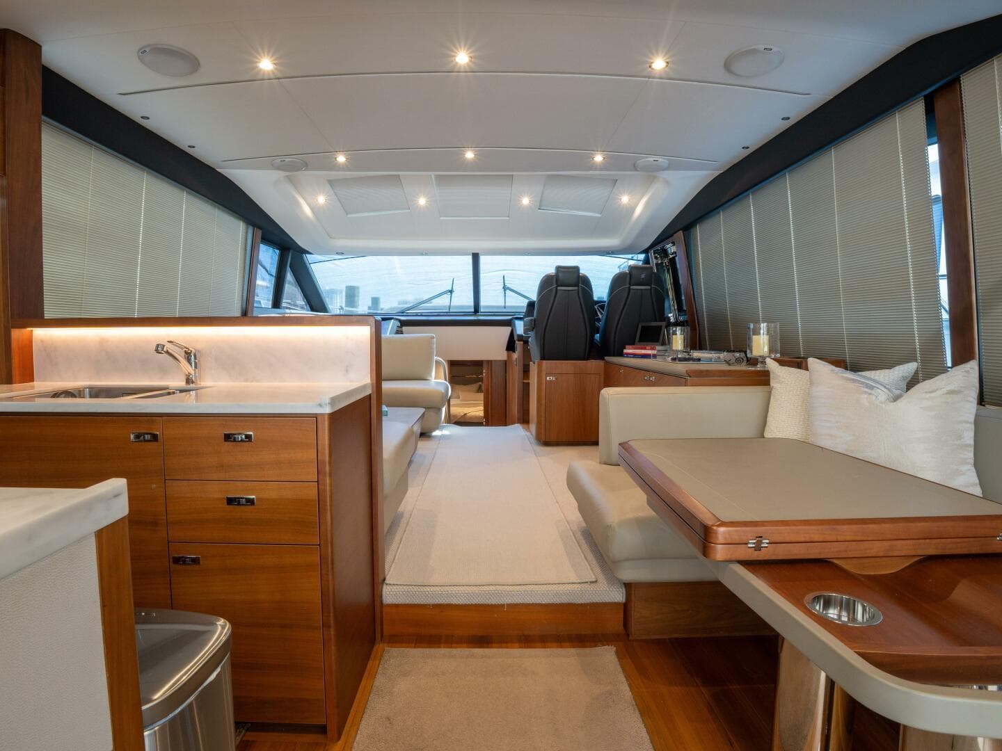 2020 Princess S66 — photo 33