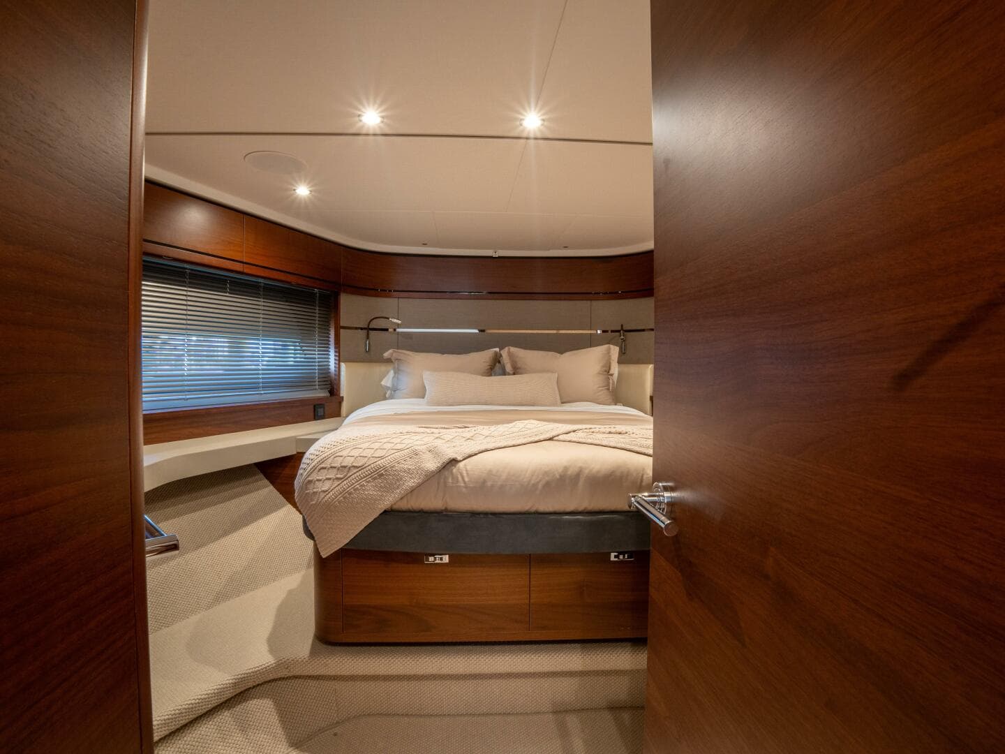 2020 Princess S66 — photo 51