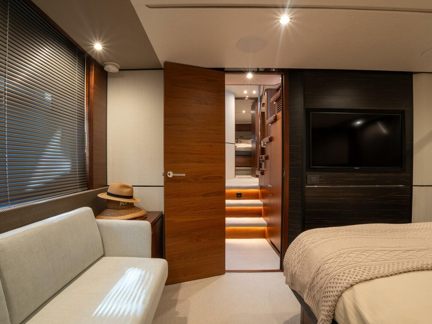 2020 Princess S66 — photo 44