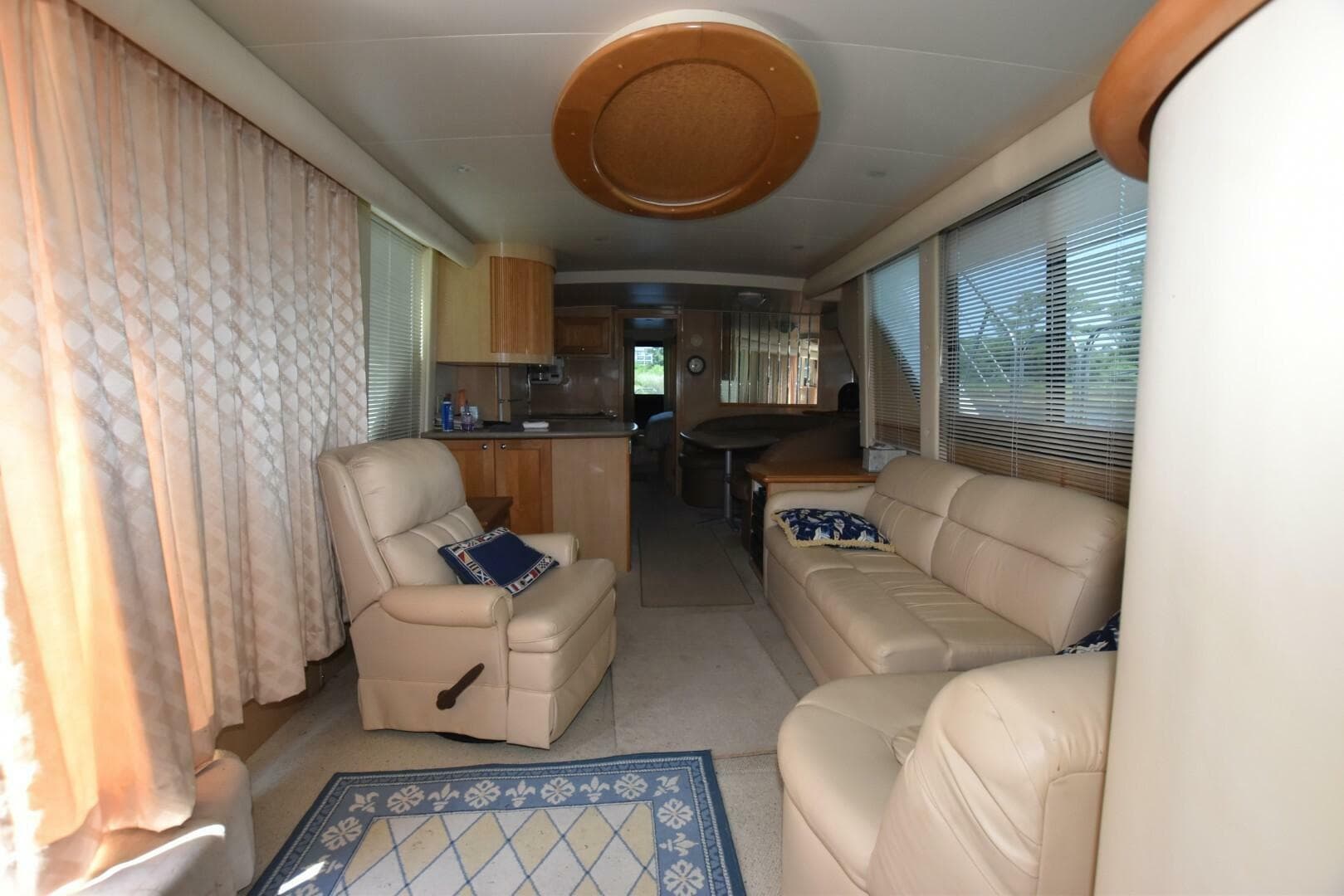 2005 Bluewater 5200 — photo 12