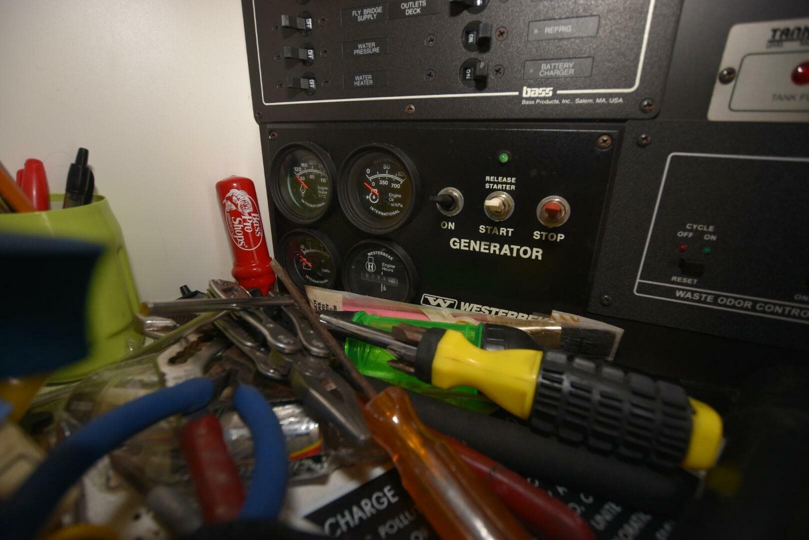 2005 Bluewater 5200 — photo 9