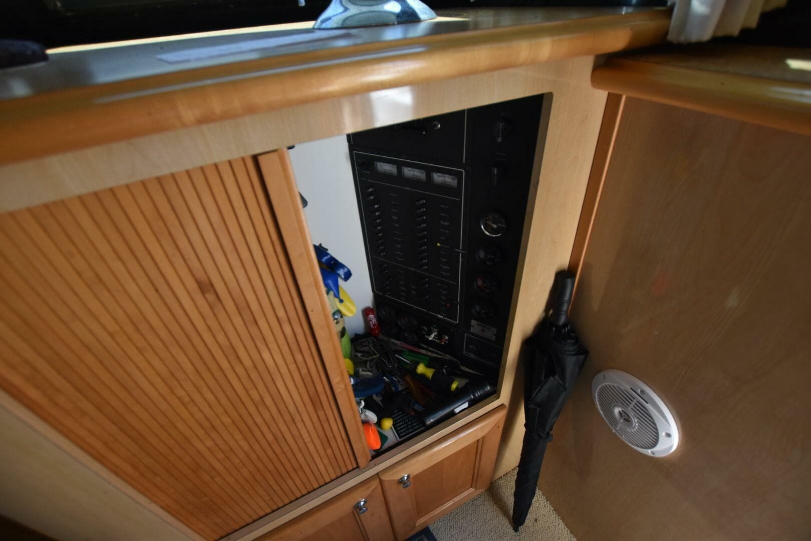 2005 Bluewater 5200 — photo 8