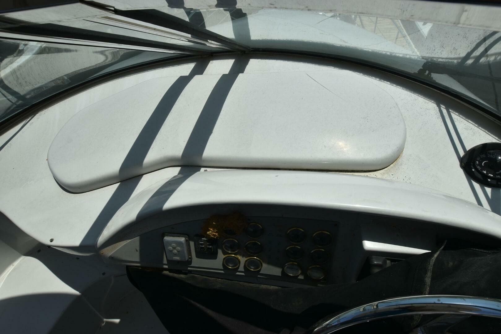 2005 Bluewater 5200 — photo 7