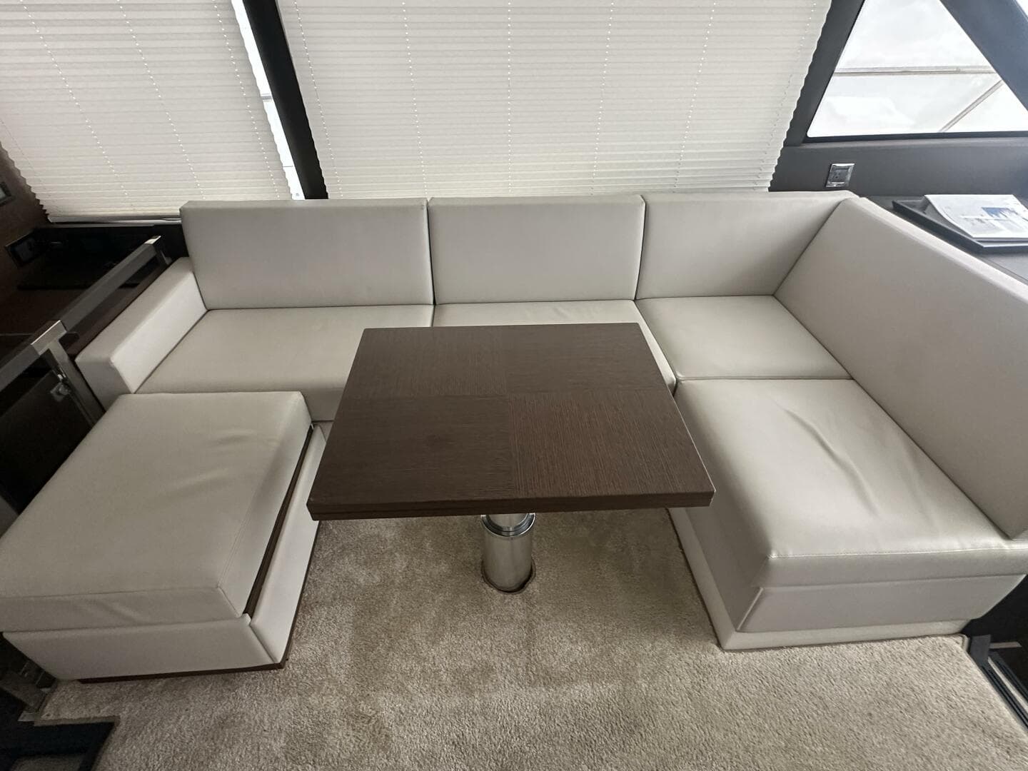 2020 Prestige 460S — photo 25