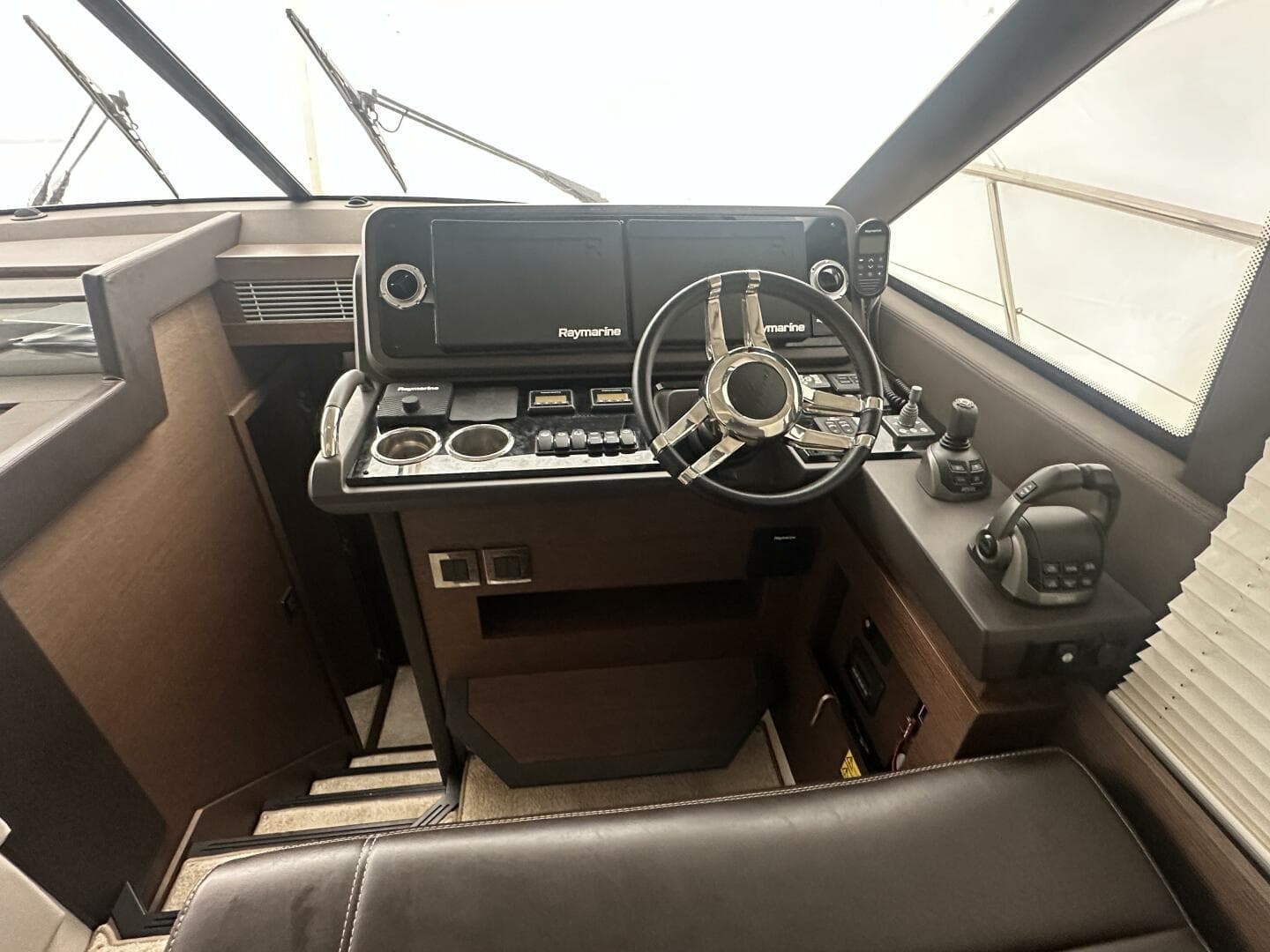 2020 Prestige 460S — photo 27