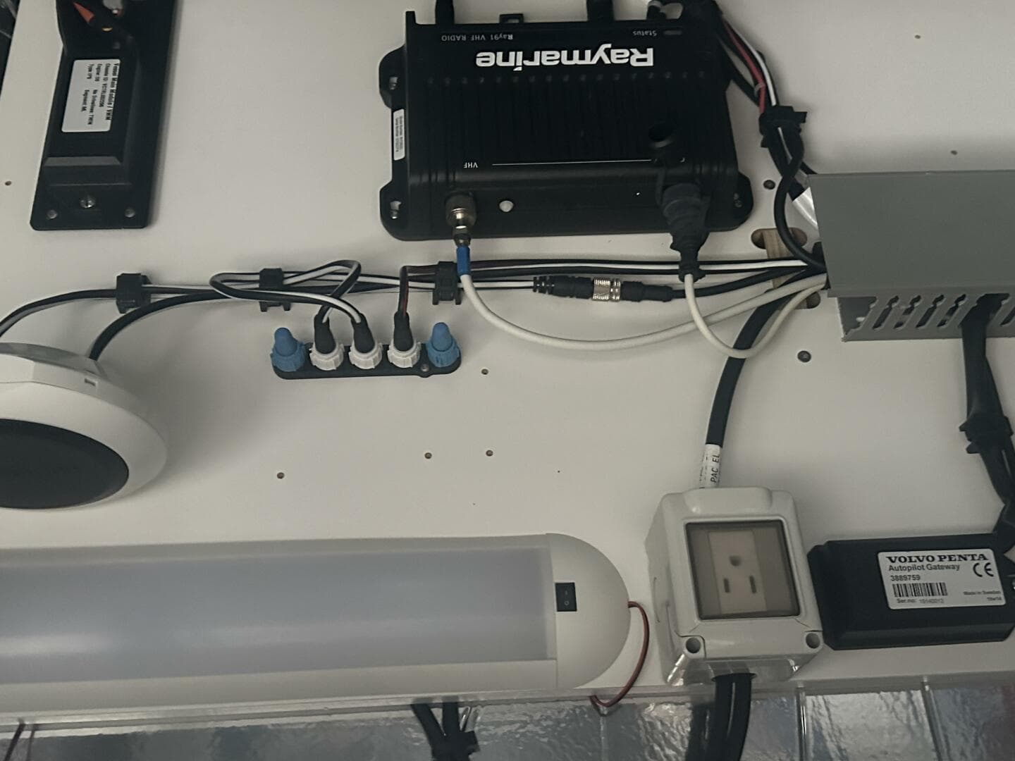 2020 Prestige 460S — photo 40