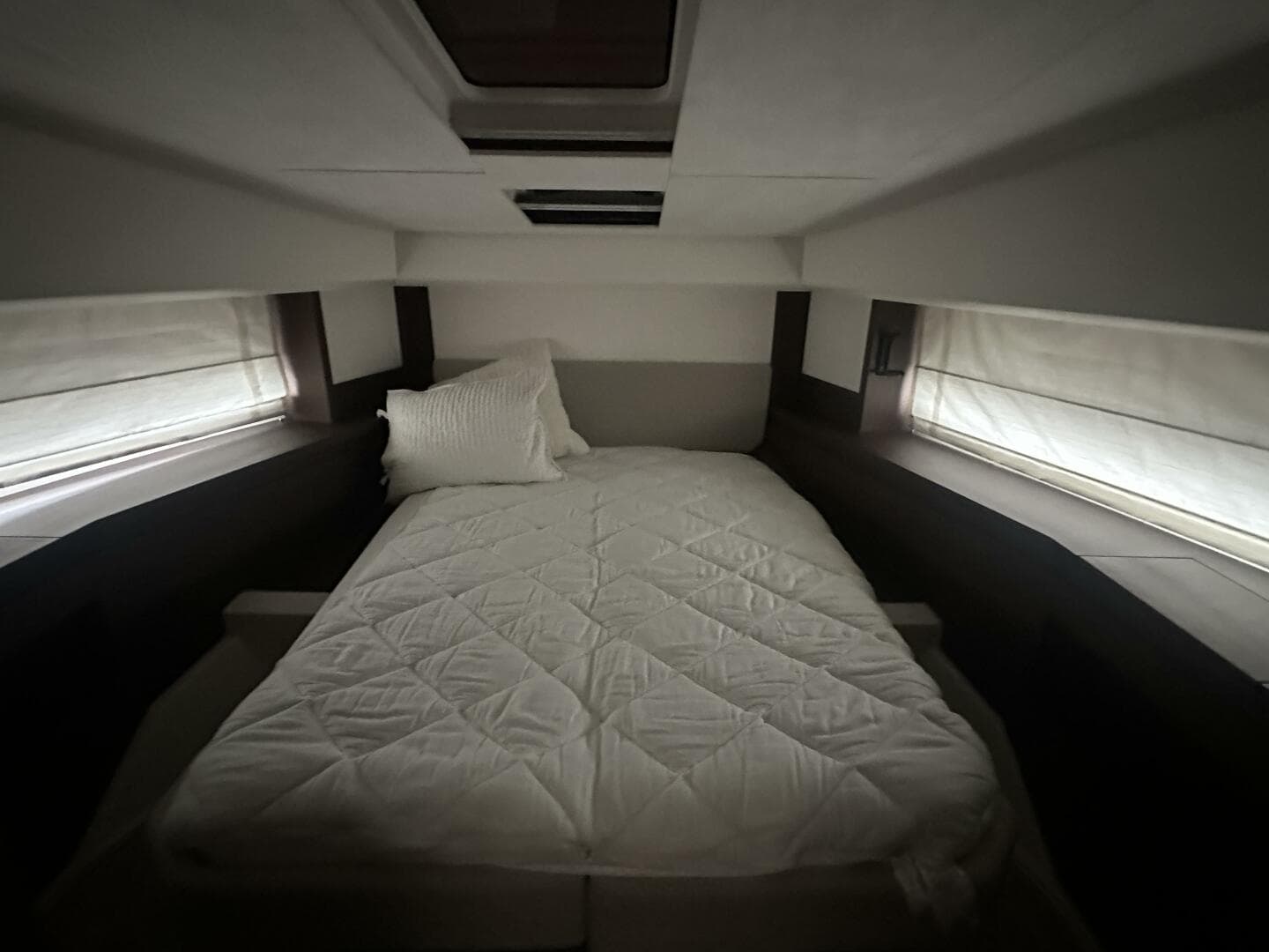 2020 Prestige 460S — photo 32