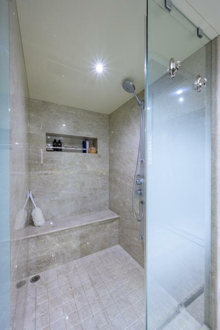 2019 Ocean Alexander 100 — photo 49