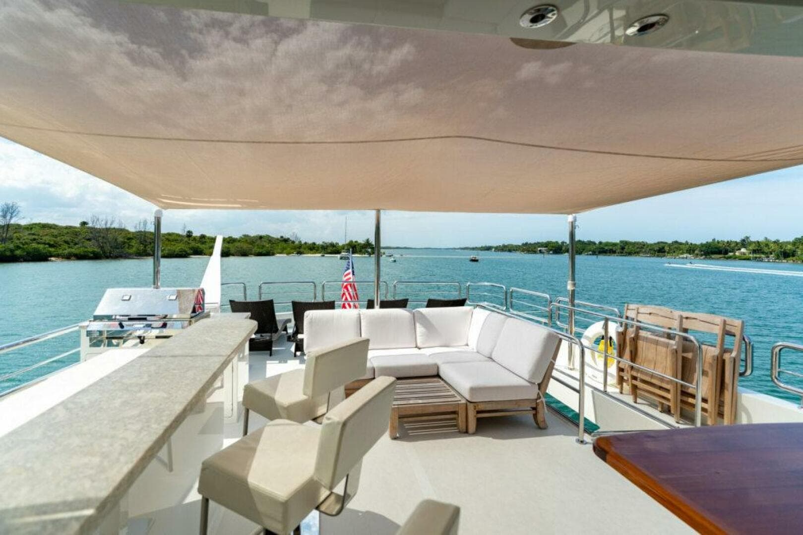 2019 Ocean Alexander 100 — photo 12