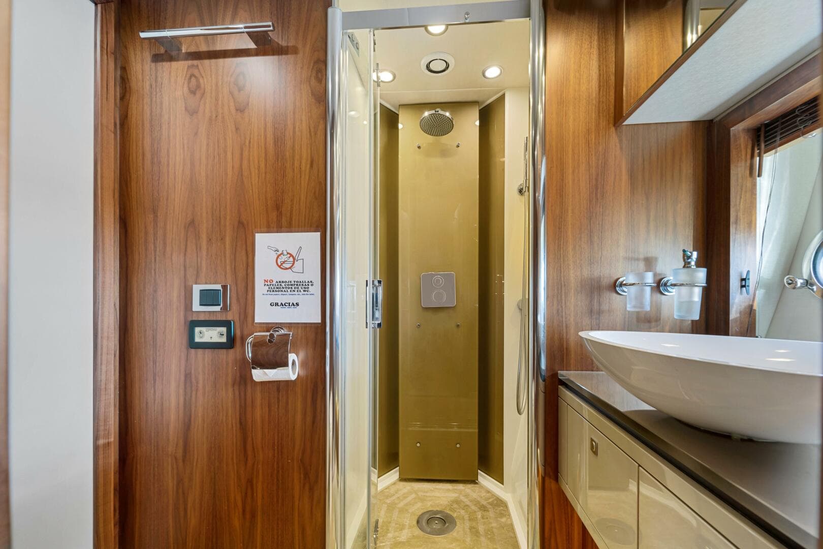 2013 Sunseeker Predator 84 — photo 35