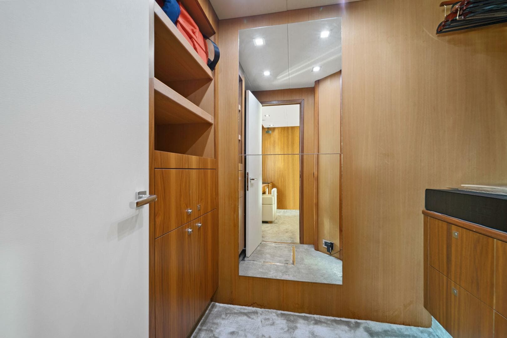 2013 Sunseeker Predator 84 — photo 26