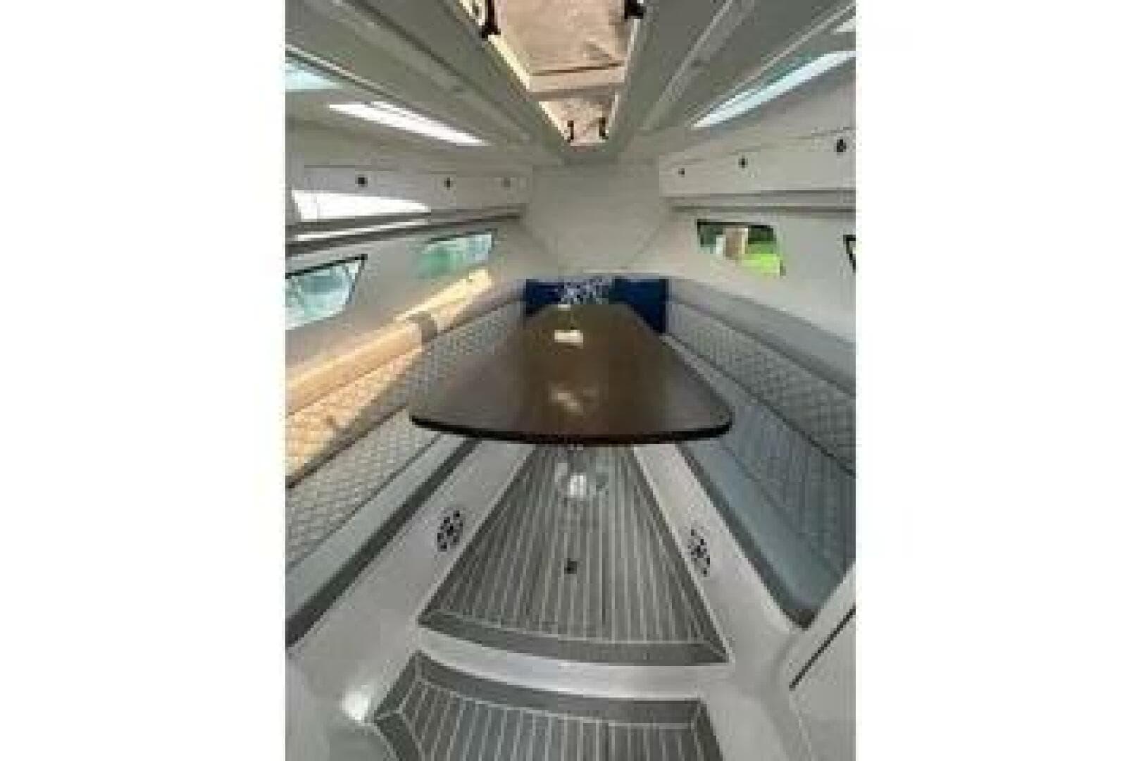 2021 Intrepid — photo 7