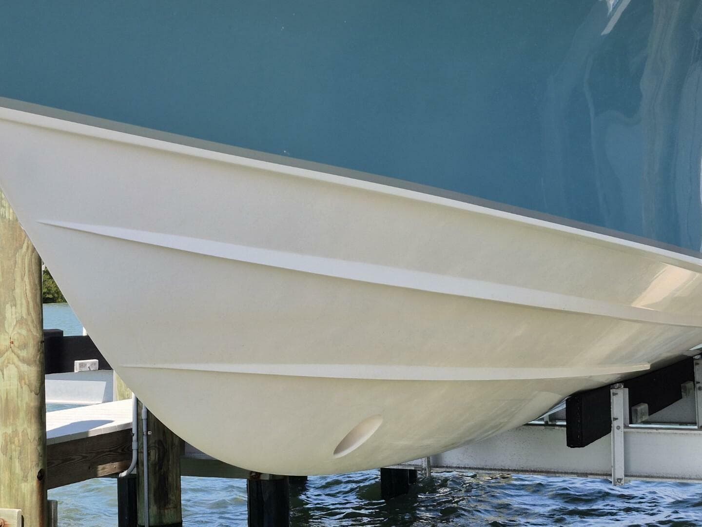 2018 Grady-White 330 Express — photo 96